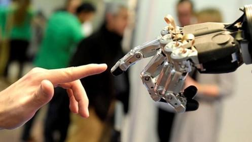 人工智能技术将引领“第二次机器革命”